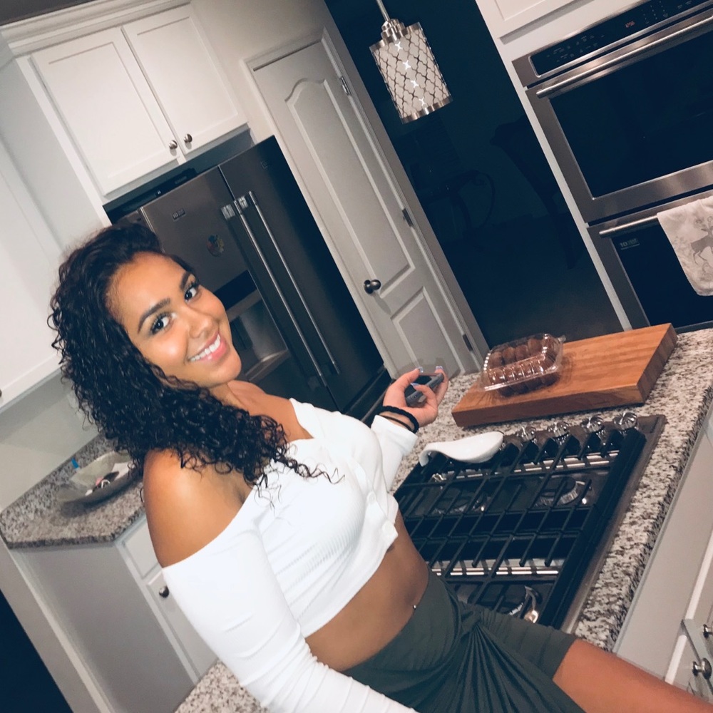 Meet your Posher, Mykaila